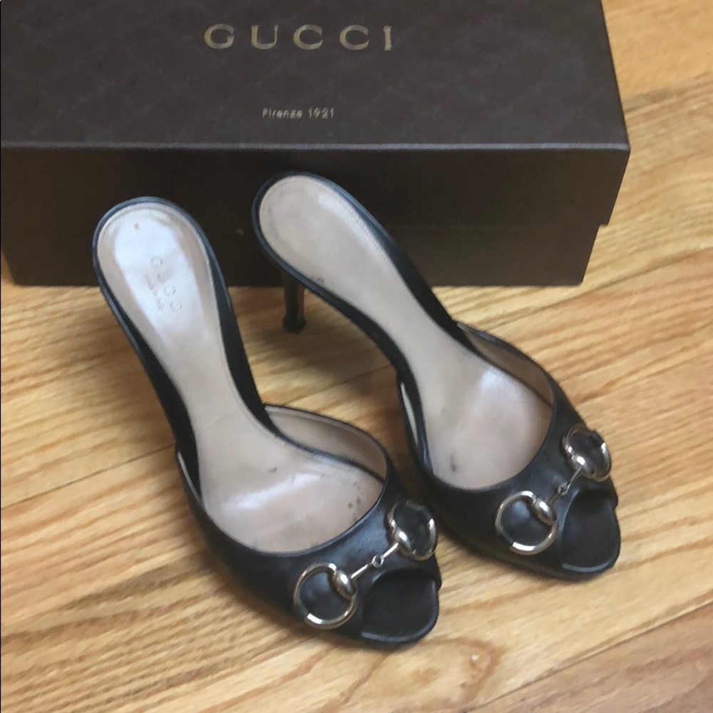 Authentic Gucci flip flop on a heel